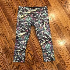 LULULEMON Star Crush Print Crop Leggings EUC 10